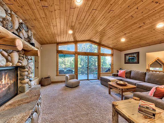 3rd image of 699 Mountain Cir