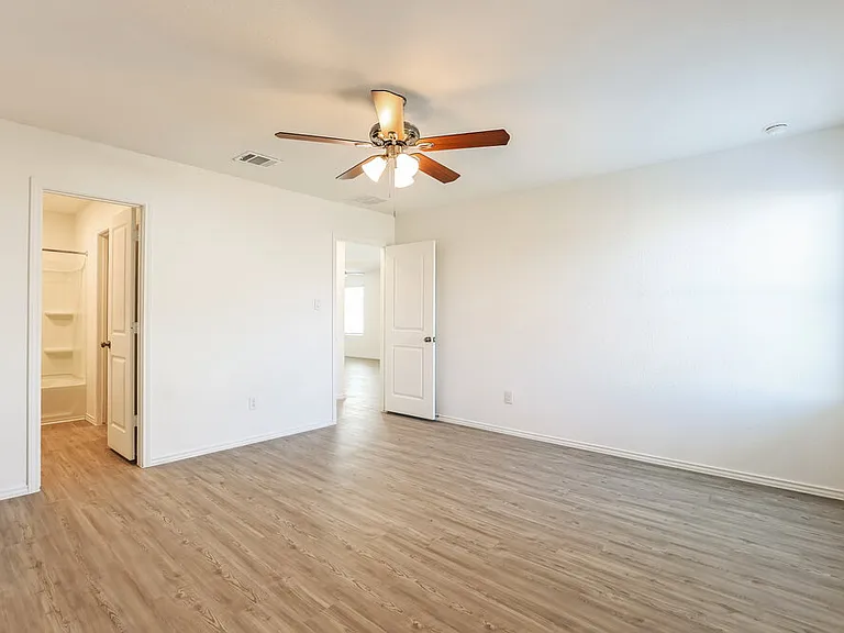 2927 Stigler Dr — Photo 10