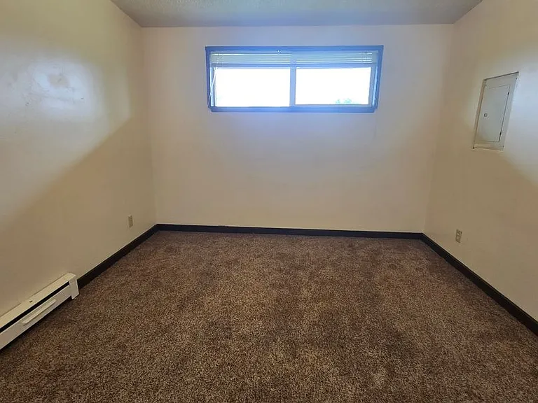 1619 W Pheasant St — Photo 20