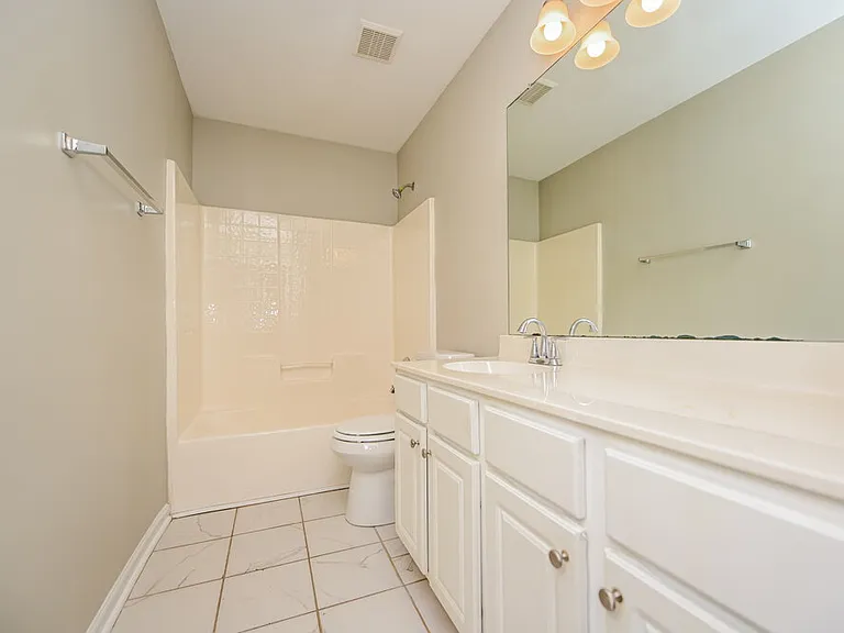 2808 Harcourt Dr — Photo 16