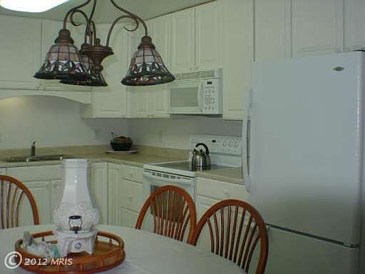 4th image of 22577 Joan Dr