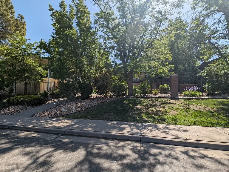 Autumn Ridge Apartments — Photo 2