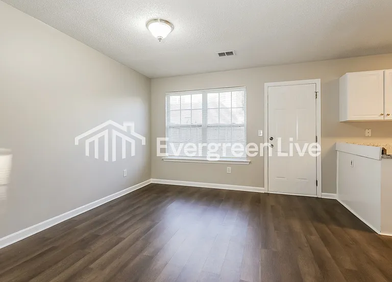 358 Coral Cir — Photo 12