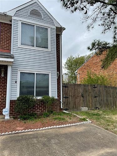 2nd image of 722 Nottaway Dr