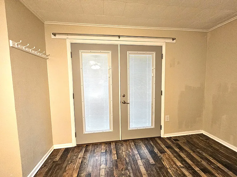 1101 N C St — Photo 18