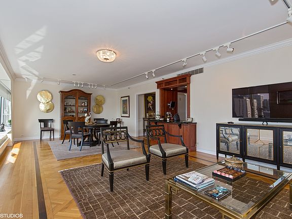 3rd image of 161 E Chicago Ave APT 29C