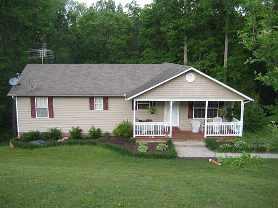 1st image of 364 Fairhill Dr NE