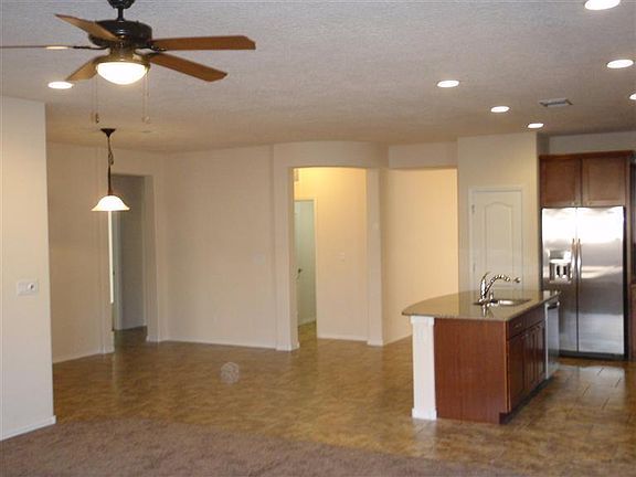 5th image of 2028 Salvator Dr SE