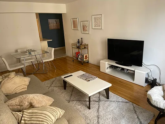 Rented by Buchbinder & Warren | media 8