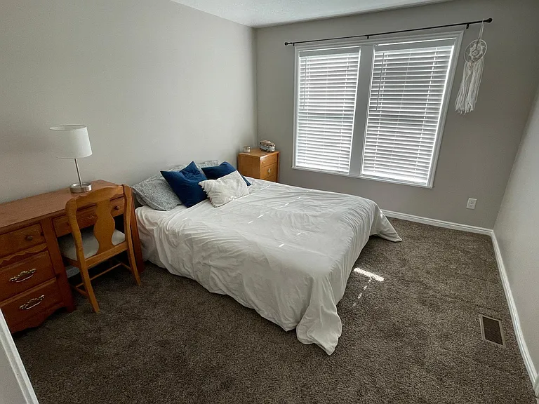 164 N 300 E #B — Photo 5