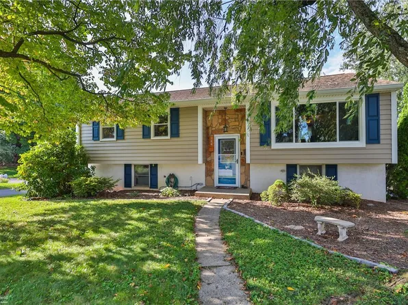 144 Linden Ct S, Emmaus, PA 18049