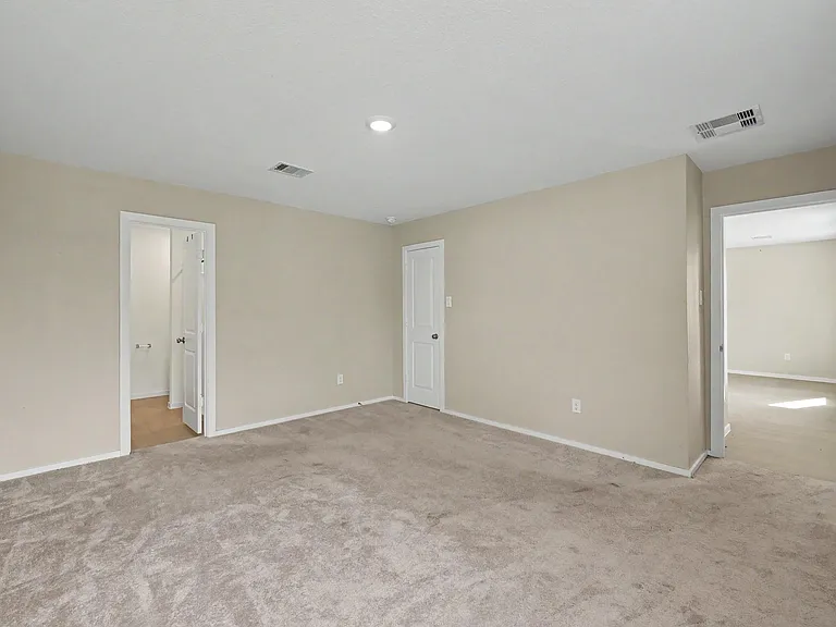21154 Vercelli St — Photo 12