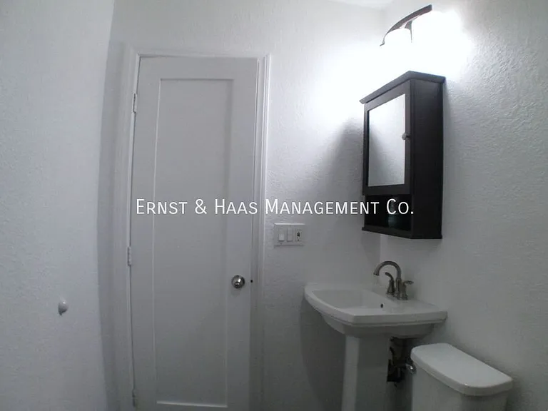 1125 Saint Marys Ct #1A — Photo 8