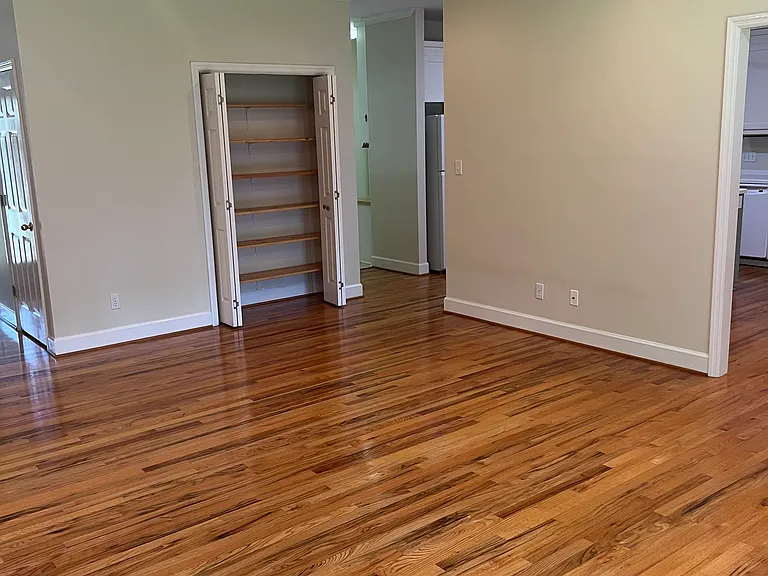 307 Dunedin Dr — Photo 5