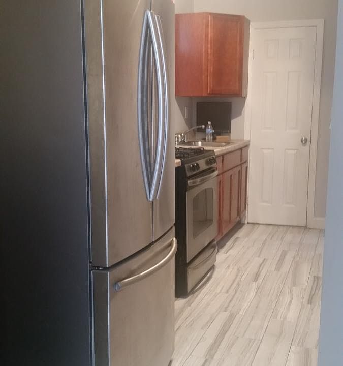 1st image of 11527 Bedell St #1
