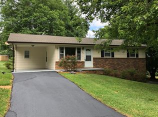 304 Rosemary Ln, Piney Flats, TN 37686