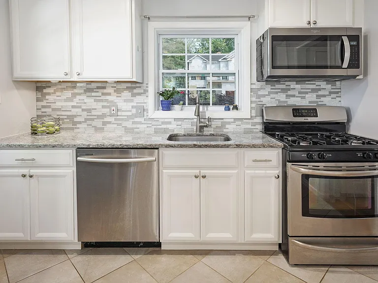 610 Tapawingo Rd SW — Photo 15