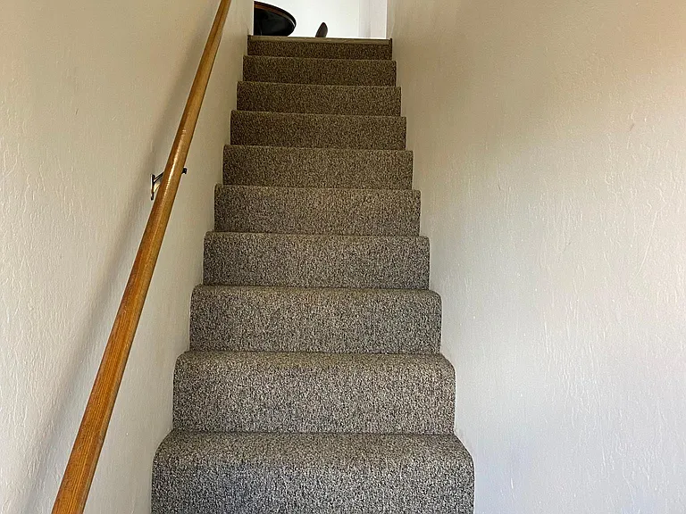 stairway to main floor