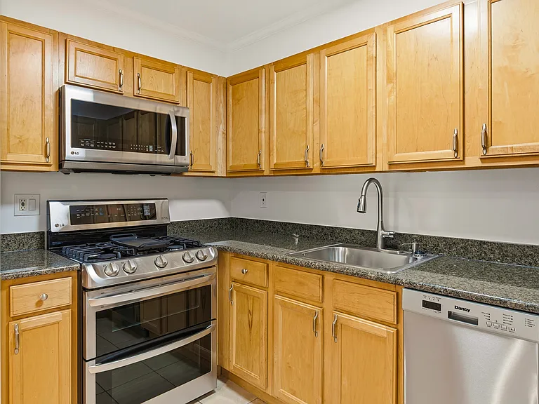 118-82 Metro Ave #3A — Photo 10