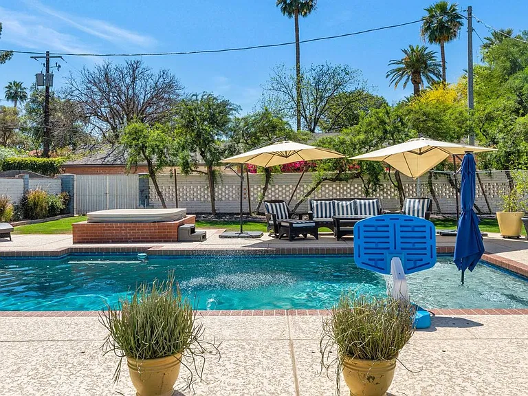 1021 W Encanto Blvd — Photo 24
