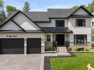 14 Selby St, Innisfil, ON L0L1L0