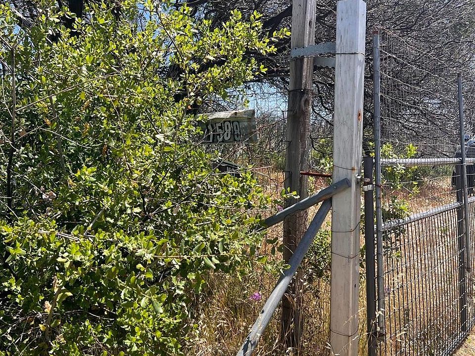 2nd image of 1588 Lumpkin Rd