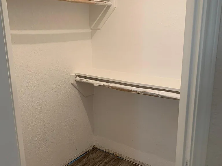 6836 Megan Ln — Photo 16