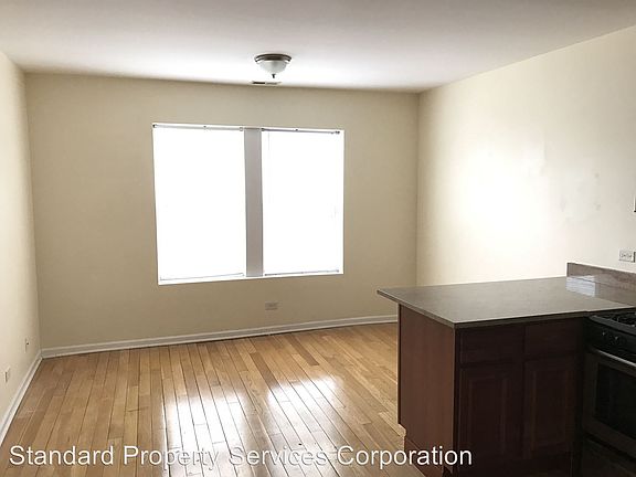 5th image of 3101 W Lawrence Ave