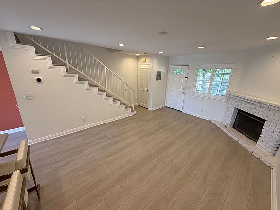 4th image of 2944 Fairmount Ave APT 3