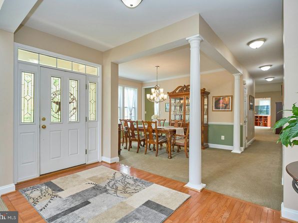 14064 Breeders Cup Dr, Gainesville, VA 20155
