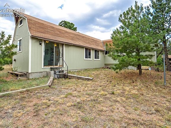3rd image of 433 Antler Hill Trl