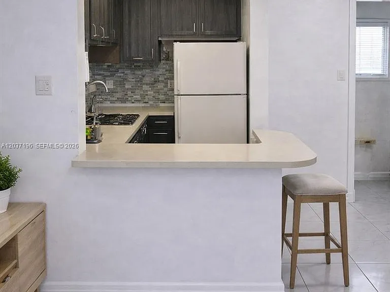 7505 SW 82nd St #322 — Photo 2