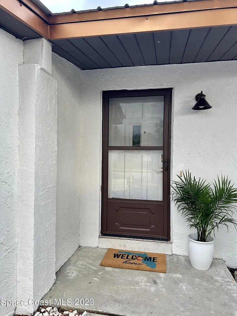 250 Andros Dr — Photo 1