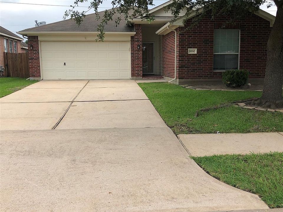1st image of 18542 S Wimbledon Dr