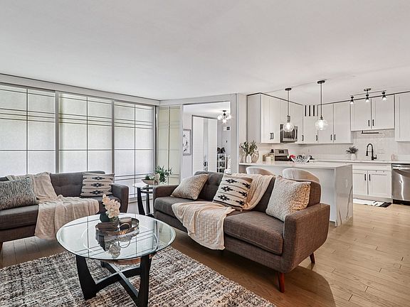 3rd image of 4620 N Park Ave APT 1109E
