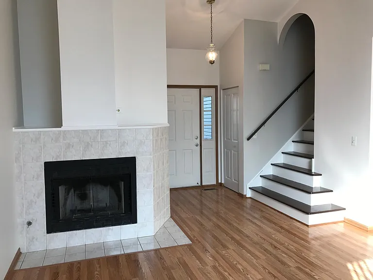 8 Crabapple Ct — Photo 3
