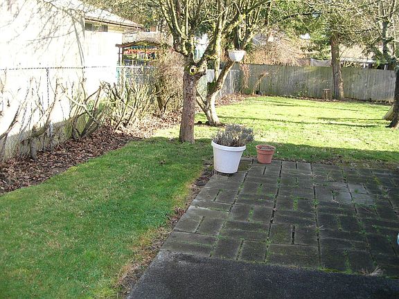 2nd image of 9027 S Fawcett Ave