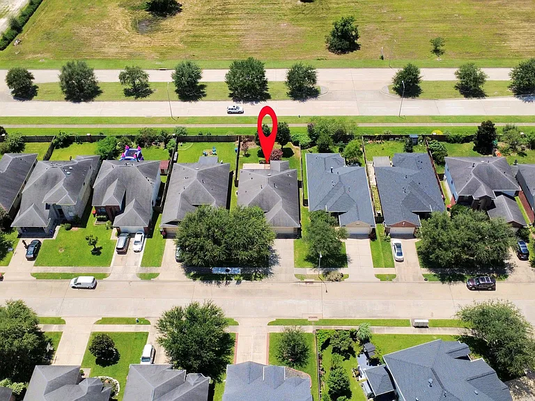 7330 Jacobs Well Dr — Photo 25