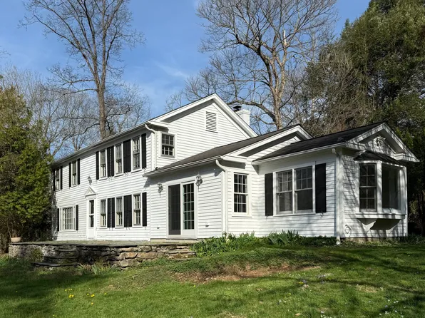 32 Pond Brook Road, Newtown, CT 06470