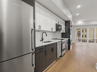 872 Broadway #205, Somerville, MA 02144