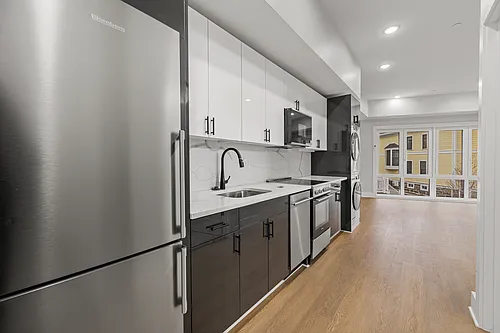 872 Broadway #205 Photo 1