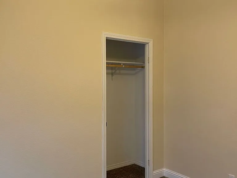 13676 Andover Dr — Photo 20