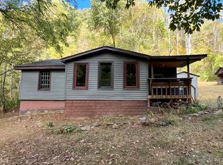 197 Gladys Ct, Naoma, WV 25140