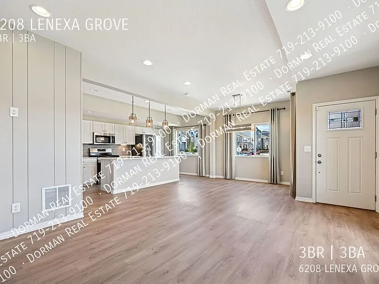 6208 Lenexa Grv — Photo 5