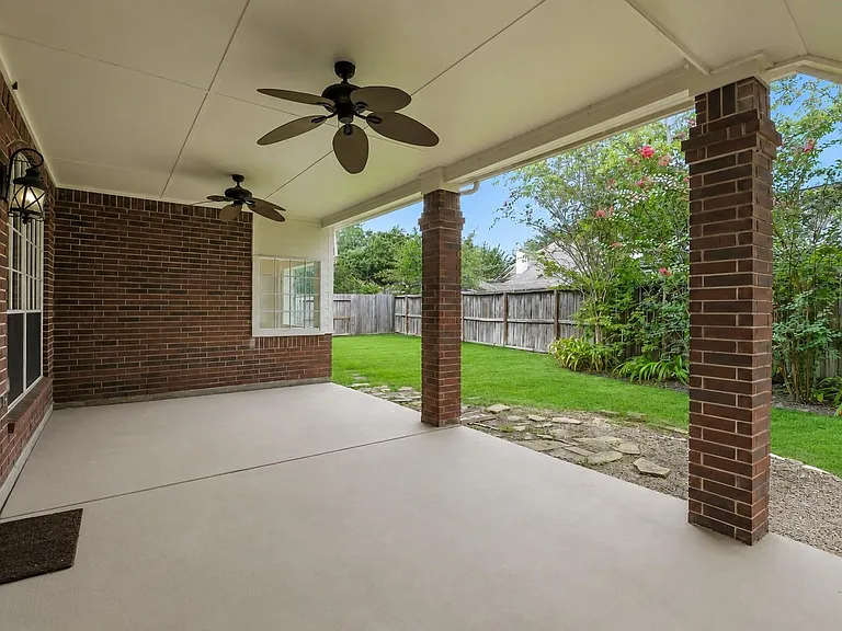 11802 Chateau Trl — Photo 4