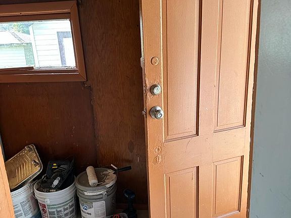 4th image of 165 Gibson St