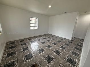 1511 NW 45th St #3, Miami, FL 33142