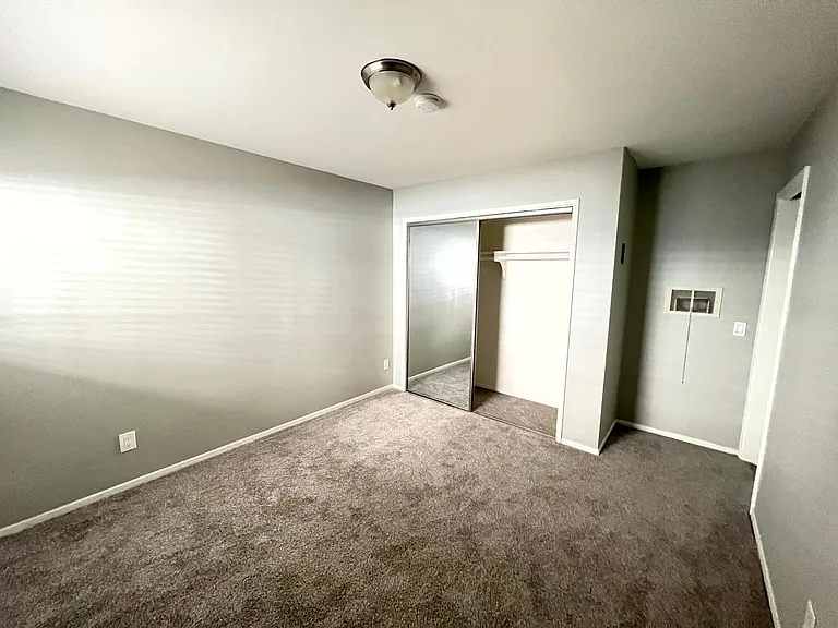 1412 Brockton Ave — Photo 6