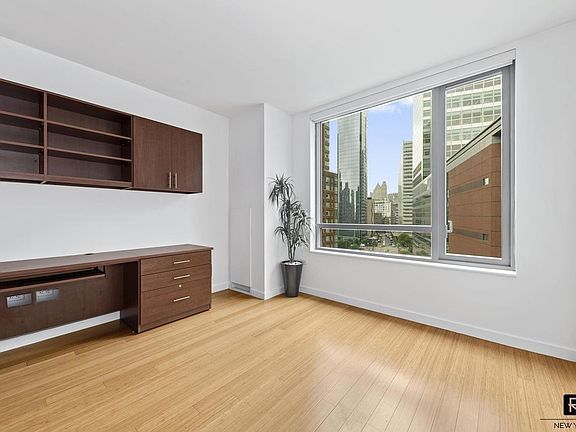 5th image of 2 River Ter APT 9M