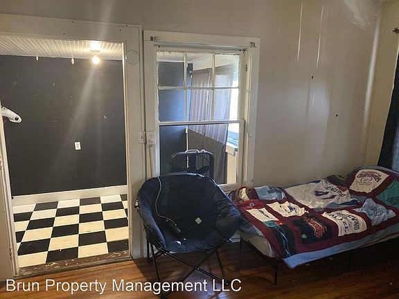 3rd image of 1207 Highland Ave